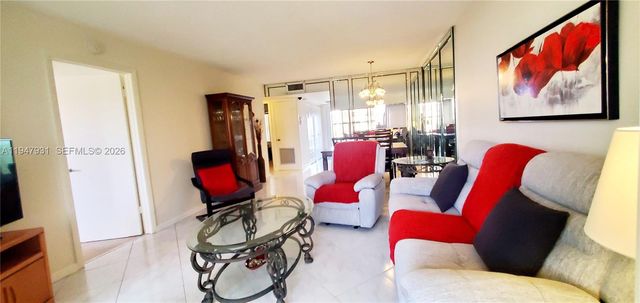 10300 NW 30th Ct 302, Sunrise, FL 33322