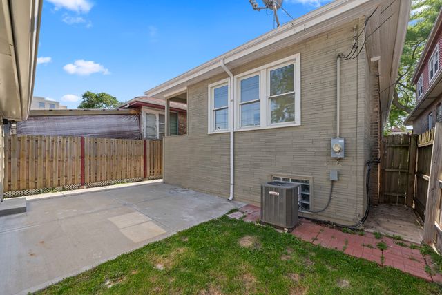 5827 S Spaulding Avenue, Chicago, IL 60629