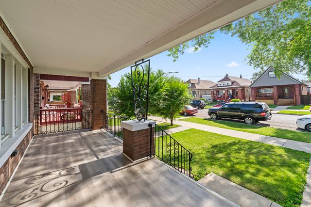 5827 S Spaulding Avenue, Chicago, IL 60629