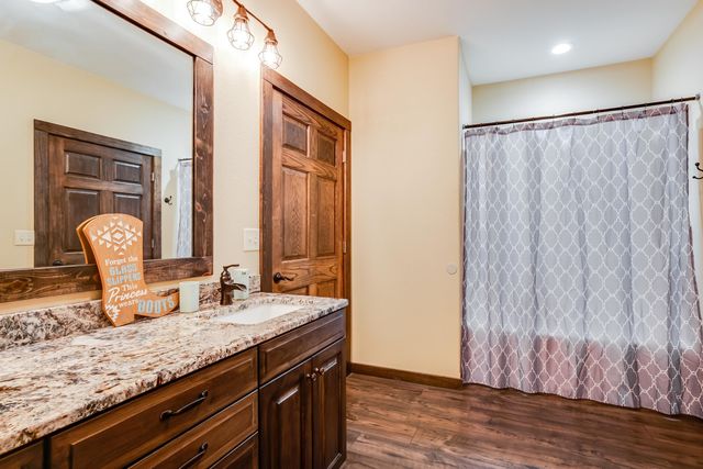 2308 18th Ave, Lindsborg, KS 67456