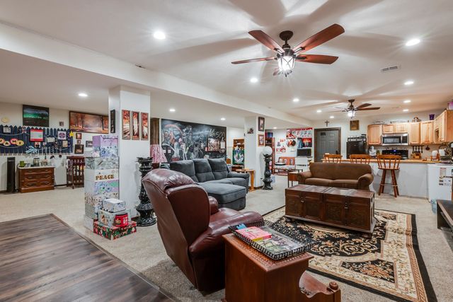 2308 18th Ave, Lindsborg, KS 67456