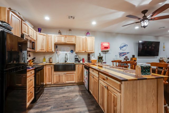 2308 18th Ave, Lindsborg, KS 67456