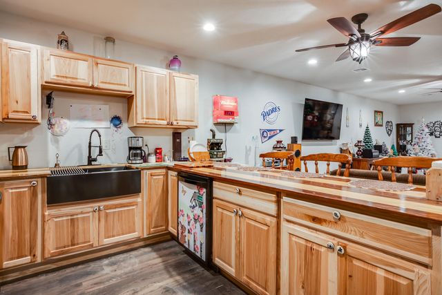 2308 18th Ave, Lindsborg, KS 67456