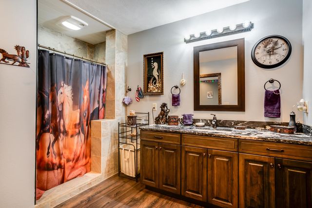 2308 18th Ave, Lindsborg, KS 67456