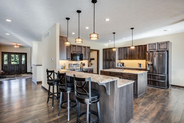 2308 18th Ave, Lindsborg, KS 67456