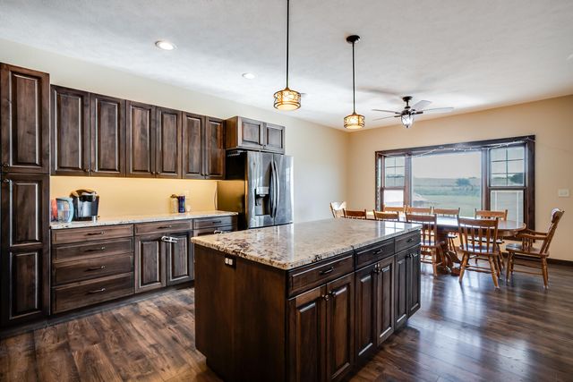 2308 18th Ave, Lindsborg, KS 67456