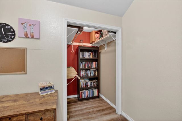 1704 N Bent Tree Trail, Grand Prairie, TX 75052