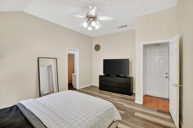 1704 N Bent Tree Trail, Grand Prairie, TX 75052