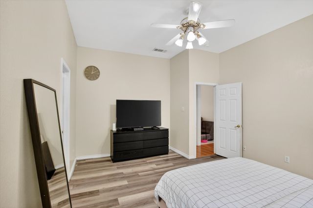 1704 N Bent Tree Trail, Grand Prairie, TX 75052