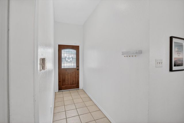 1704 N Bent Tree Trail, Grand Prairie, TX 75052