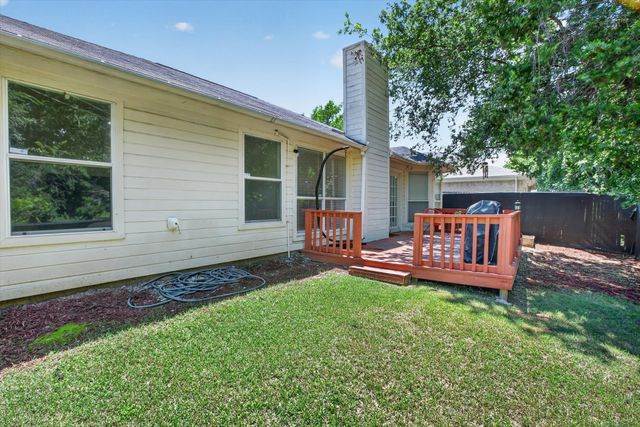 1704 N Bent Tree Trail, Grand Prairie, TX 75052