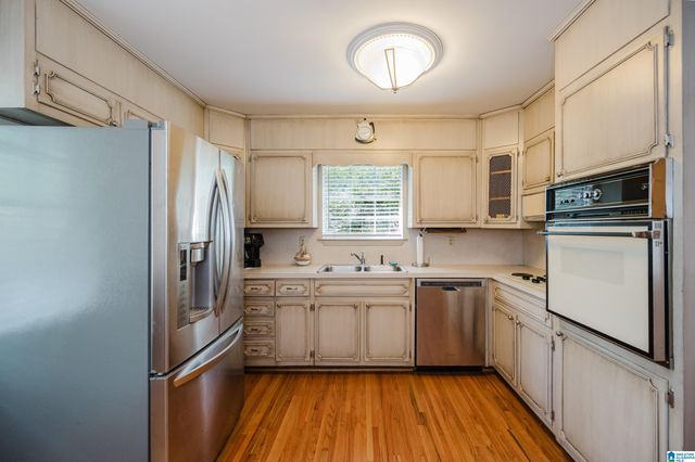 1421 HICKORY LANE, Birmingham, AL 35235