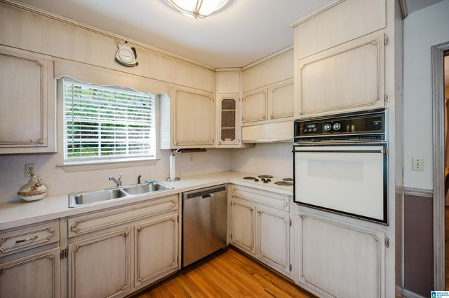 1421 HICKORY LANE, Birmingham, AL 35235