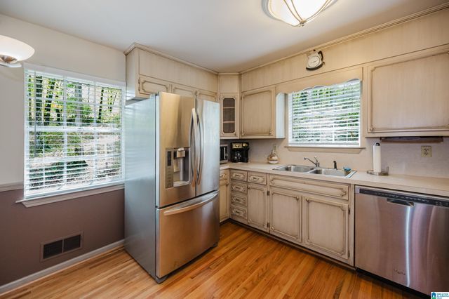 1421 HICKORY LANE, Birmingham, AL 35235