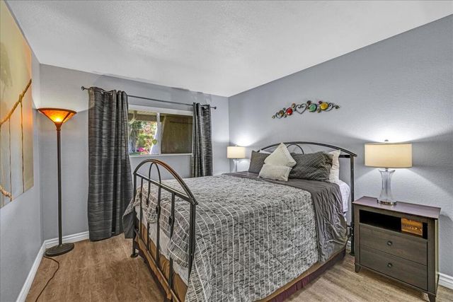 2860 N Los Felices Road 101, Palm Springs, CA 92262