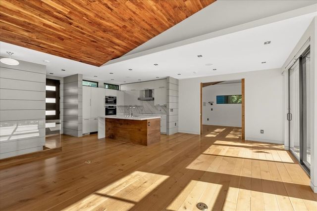 201R Savin Hill Avenue, Boston, MA 02125
