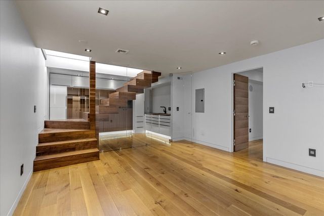201R Savin Hill Avenue, Boston, MA 02125
