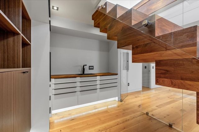 201R Savin Hill Avenue, Boston, MA 02125