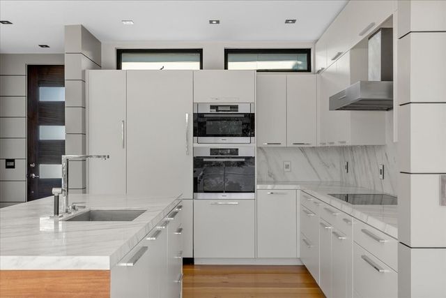 201R Savin Hill Avenue, Boston, MA 02125