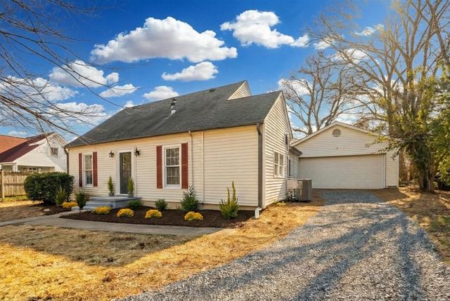 966 Greenwood Ct, Clarksville, TN 37040