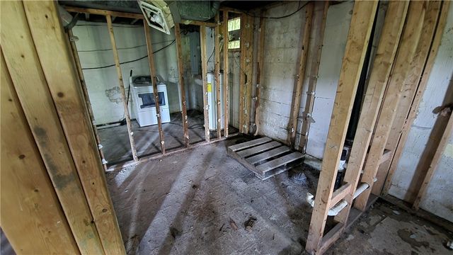 278 Aley Hill Road, Big Beaver, PA 15010