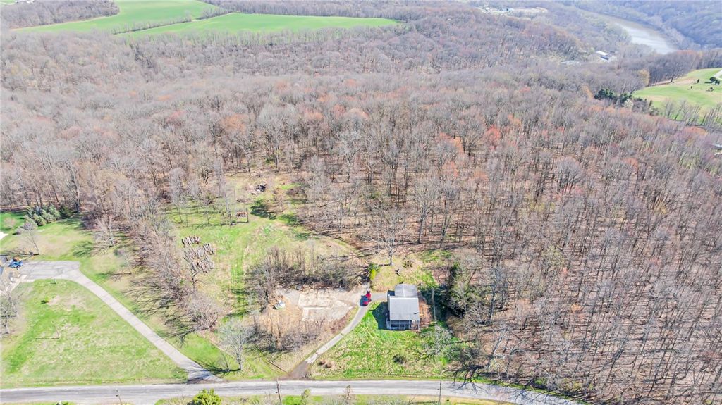 278 Aley Hill Road, Big Beaver, PA 15010
