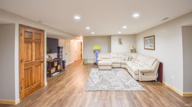 904 Nicholas Trail, Fremont, IN 46737