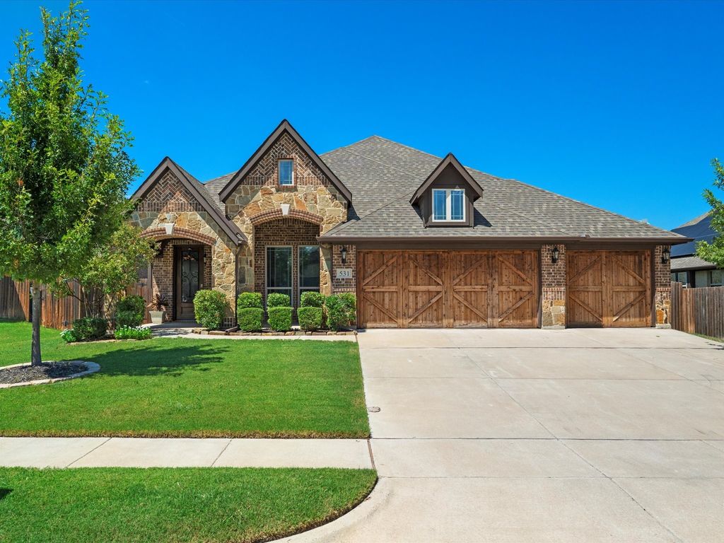 531 Harvest Grove Drive, Waxahachie, TX 75165