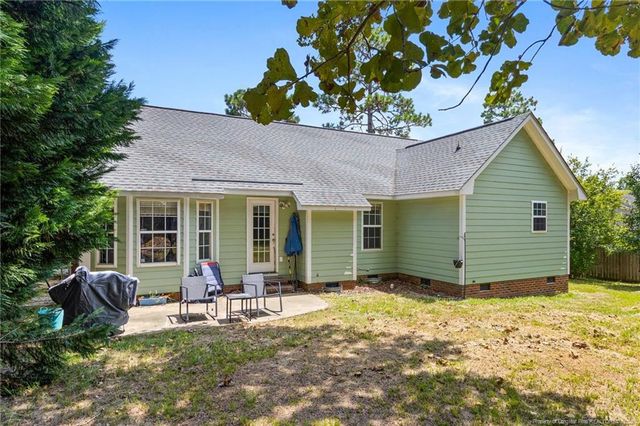 114 Jefferson Drive, Raeford, NC 28376