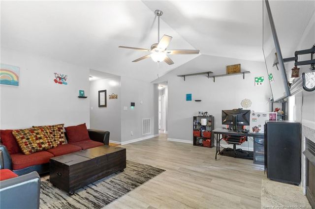 114 Jefferson Drive, Raeford, NC 28376