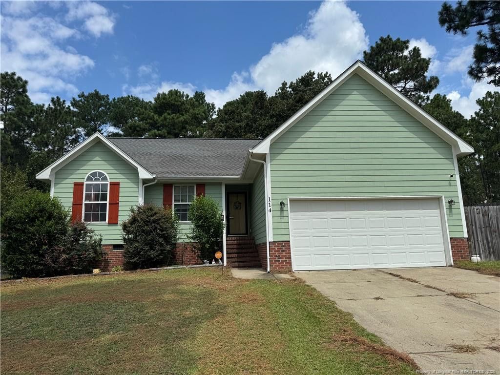 114 Jefferson Drive, Raeford, NC 28376
