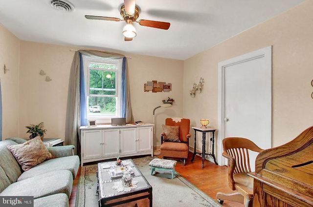 4011 CHERRY RUN RD, Glen Rock, PA 17327