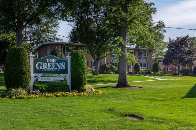 748 Deer Park Avenue 7H, North Babylon, NY 11703