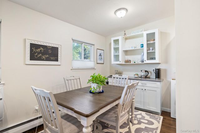 748 Deer Park Avenue 7H, North Babylon, NY 11703