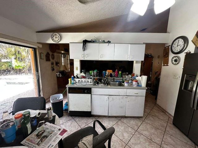 8700 SW 56th Ct, Cooper City, FL 33328