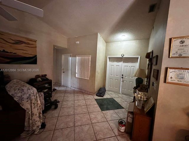 8700 SW 56th Ct, Cooper City, FL 33328