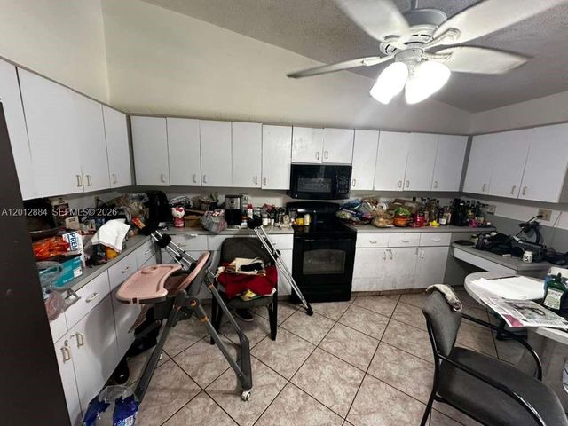 8700 SW 56th Ct, Cooper City, FL 33328