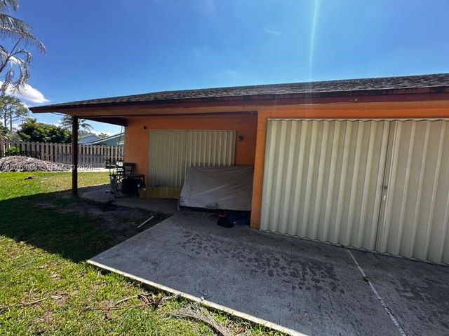 8700 SW 56th Ct, Cooper City, FL 33328