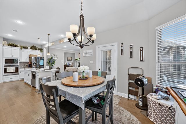 1940 Silver Falls Drive, Burleson, TX 76028