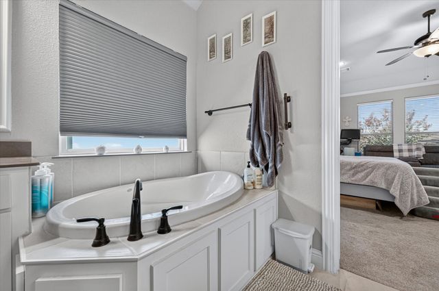 1940 Silver Falls Drive, Burleson, TX 76028