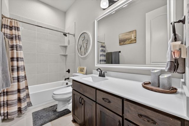 1940 Silver Falls Drive, Burleson, TX 76028