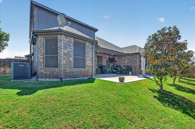 1940 Silver Falls Drive, Burleson, TX 76028