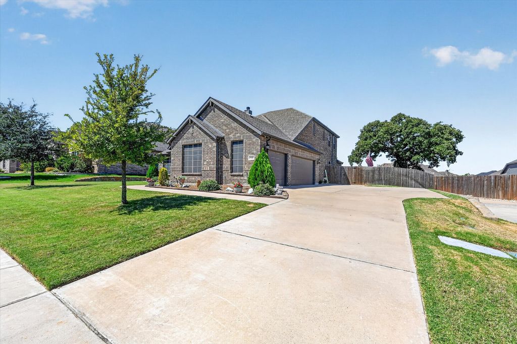 1940 Silver Falls Drive, Burleson, TX 76028 — photo 3