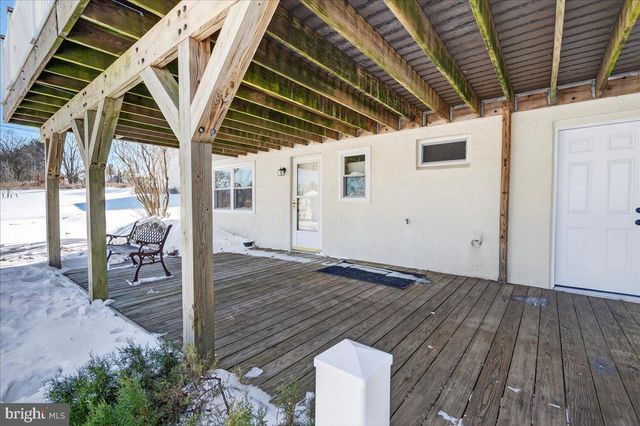 8 RED CLOUD CIR, Royersford, PA 19468