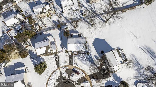 8 RED CLOUD CIR, Royersford, PA 19468