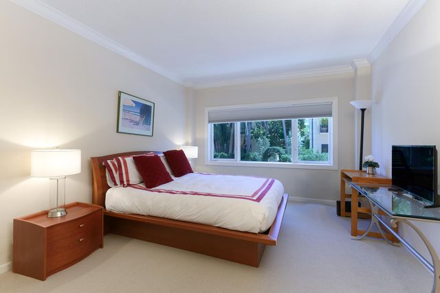 250 Bradley Place 210, Palm Beach, FL 33480