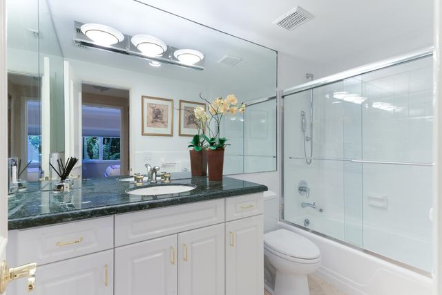 250 Bradley Place 210, Palm Beach, FL 33480