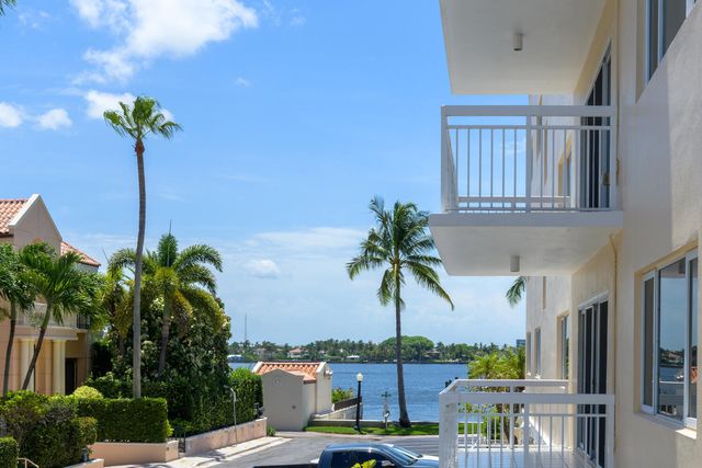 250 Bradley Place 210, Palm Beach, FL 33480
