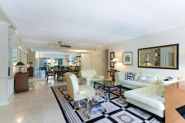 250 Bradley Place 210, Palm Beach, FL 33480