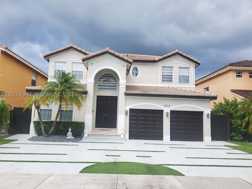 13995 SW 154th St 1, Miami, FL 33177